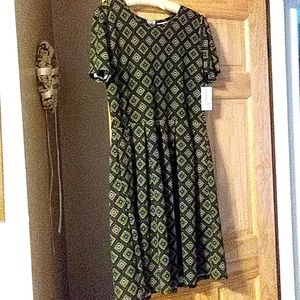 NWT LuLaRoe Amelia- pockets!